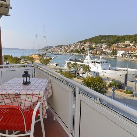 Apartments Ive - With Sea View Tisno Εξωτερικό φωτογραφία