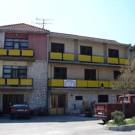 Apartments Ive - With Sea View Tisno Εξωτερικό φωτογραφία