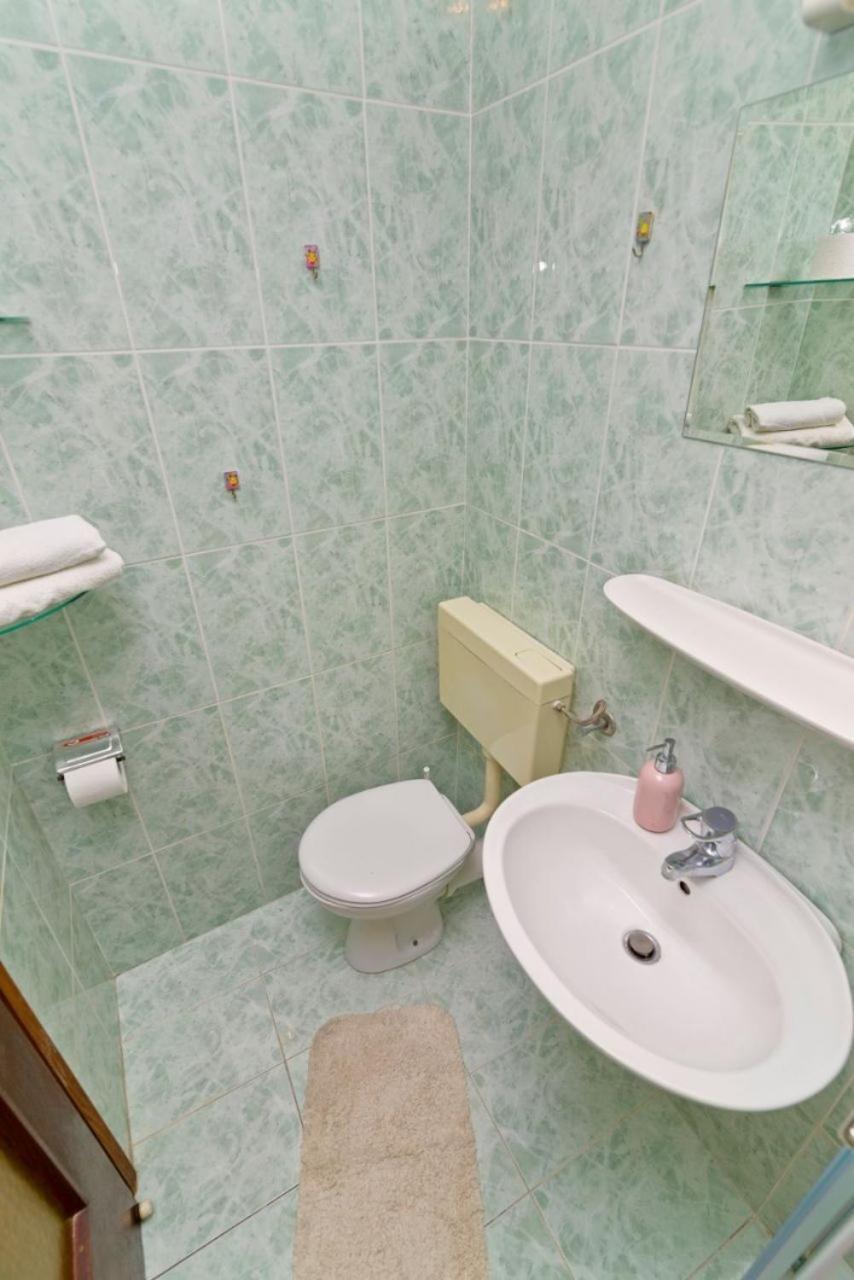 Apartments Ive - With Sea View Tisno Εξωτερικό φωτογραφία